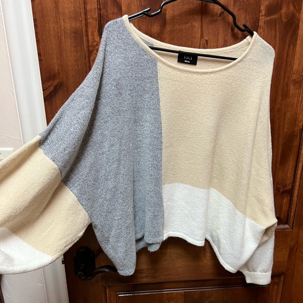 Vici Sweater ⭐️